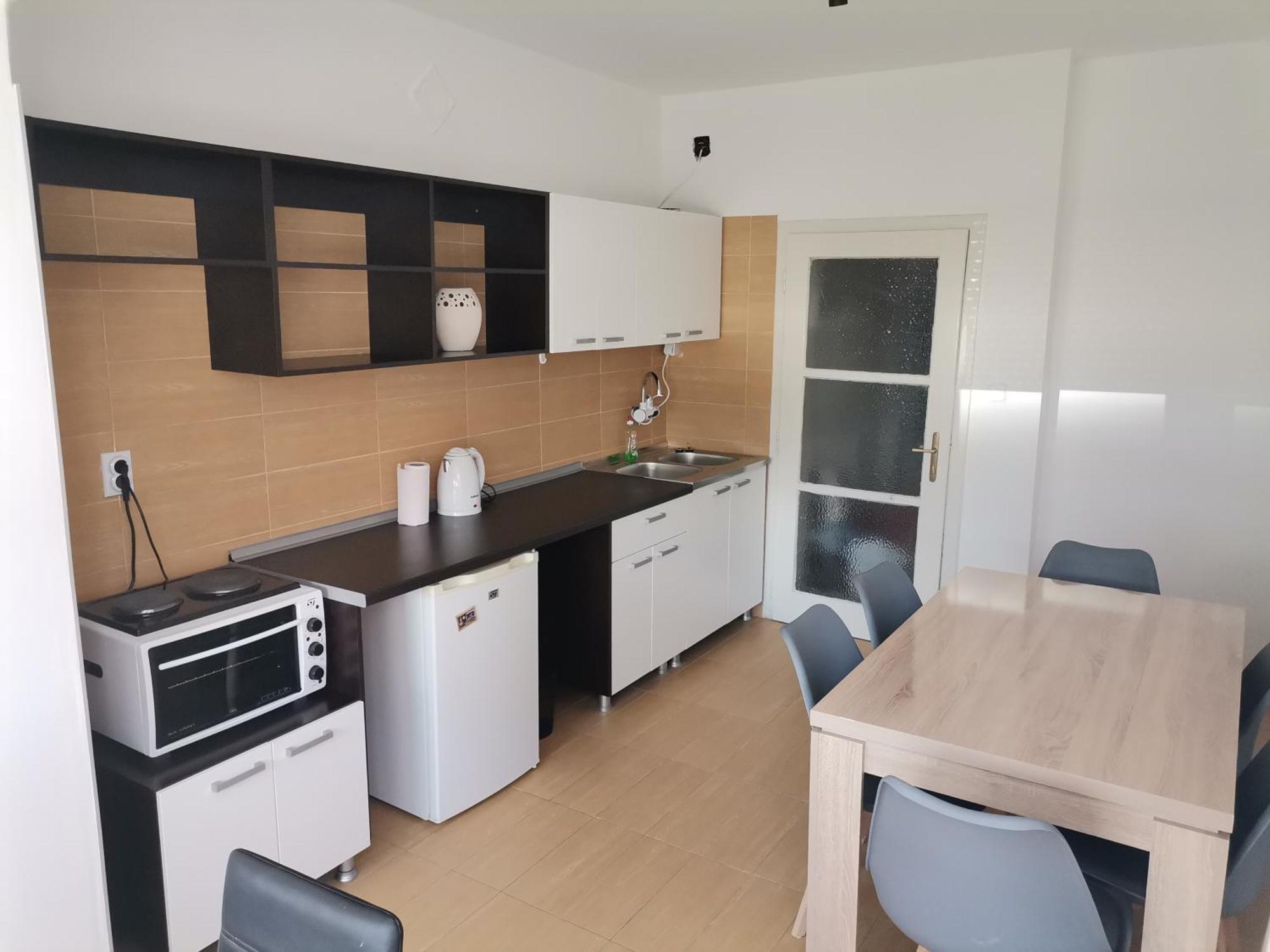 Calla 5 Apartment - Main Square, In The City Shopping Center - Parking Slot With Security And Video Camera Skopje Bagian luar foto
